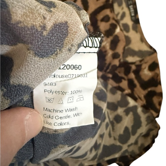 SHEIN leopard print blouse size small in excellent like-new condition - Picture 5 of 6
